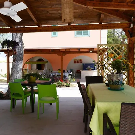 Altamarea Bed & Breakfast *